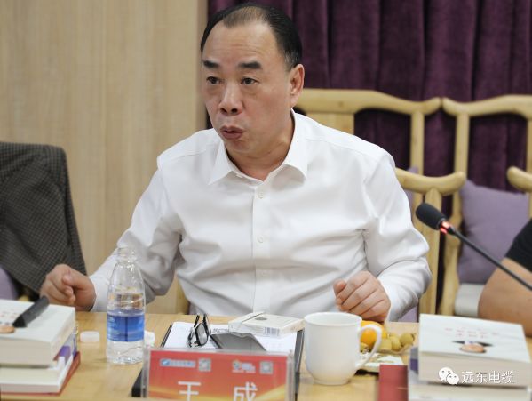 9月9日,青岛动车小镇投资集团董事长李兴新,锐安商业保理副总兼贸易